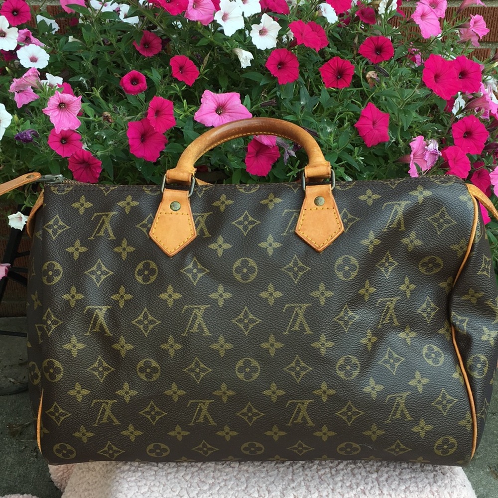 Authentic Louis Vuitton speedy 35
